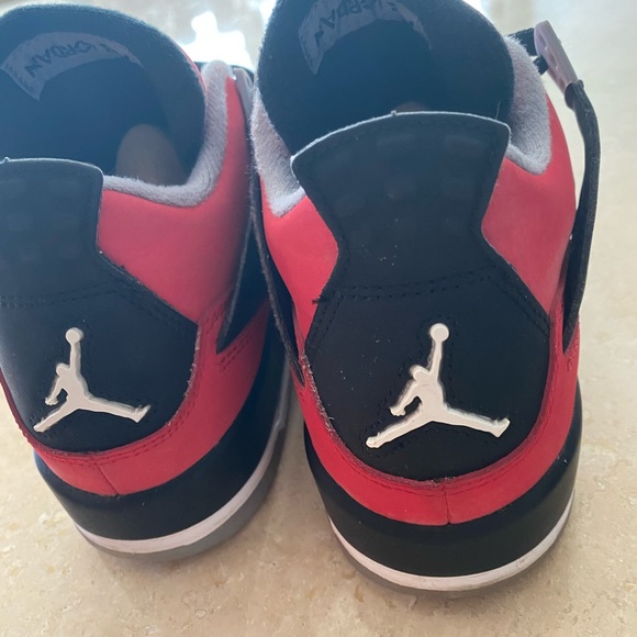 Air Jordan 4 Retro Toro Bravo Fire Red Kid4.5, W6 - Picture 6 of 7